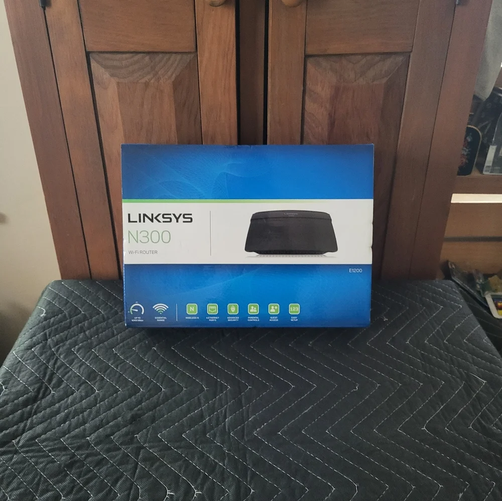 Linksys Router - Picture 11 of 11
